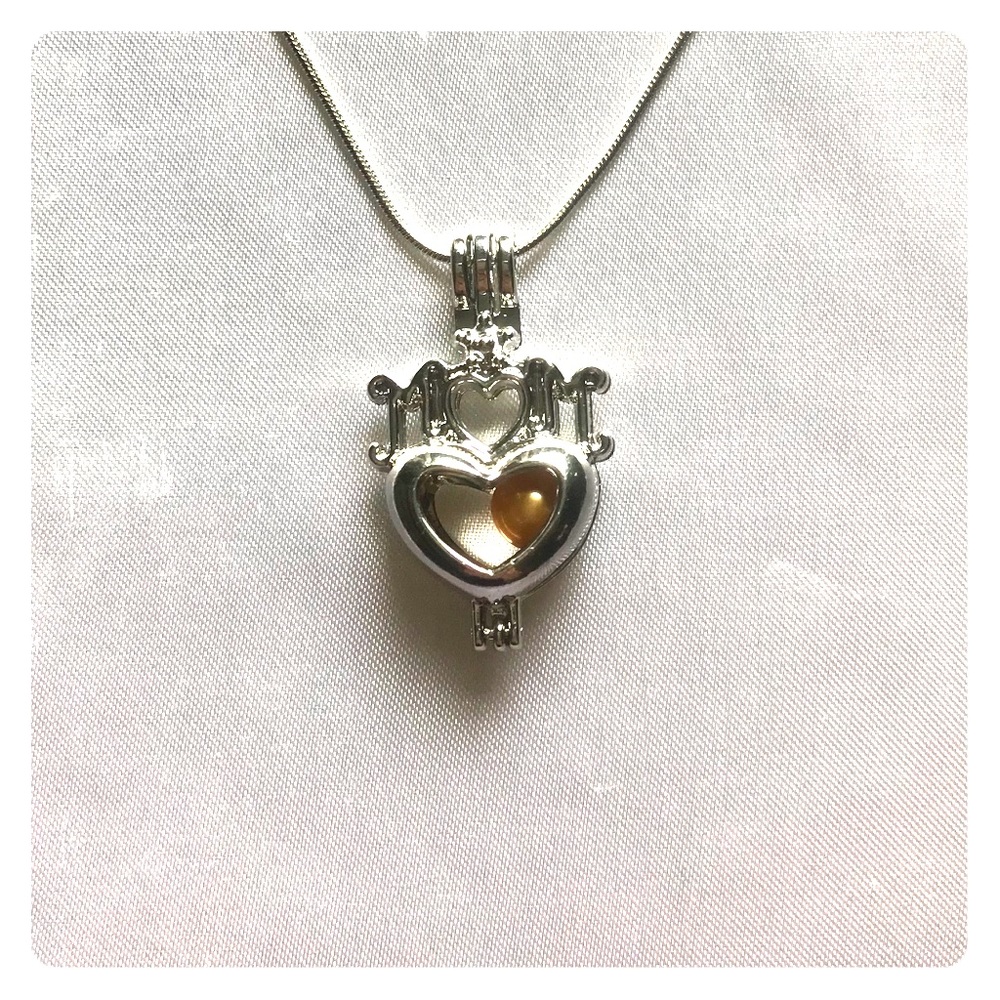 Mother's Day necklace w mystery pearl